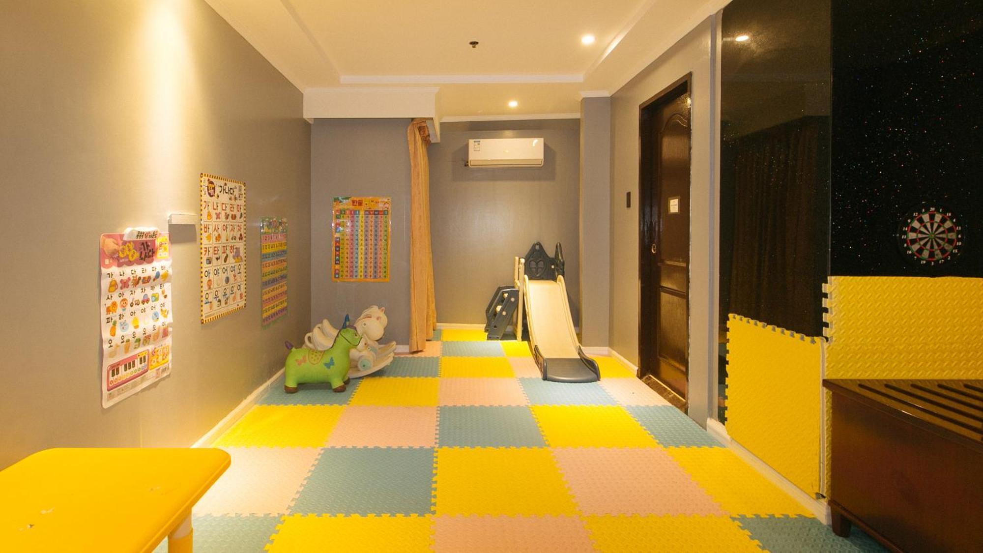 Reddoorz Premium At Jjimjbang Hotel Spa Manila Exterior foto