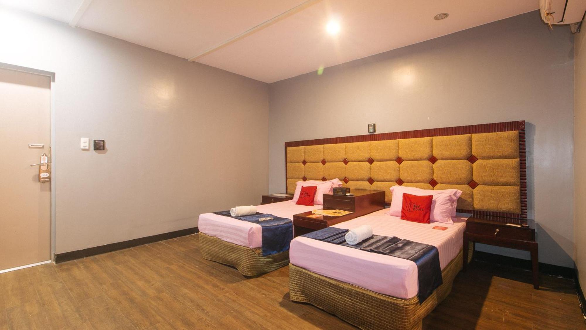 Reddoorz Premium At Jjimjbang Hotel Spa Manila Habitación foto